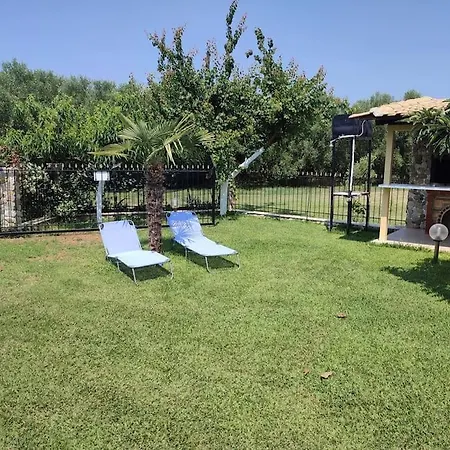 Ofrynio Kavalas Martin House * Karianí