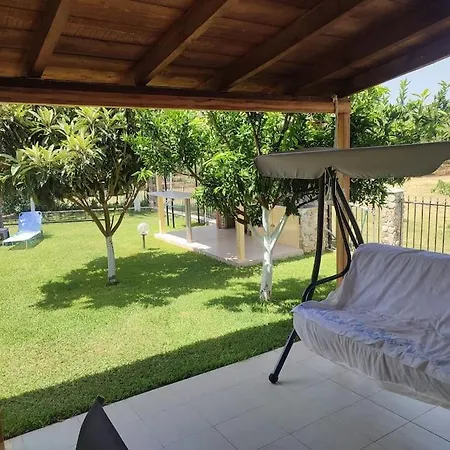 Ofrynio Kavalas Martin House * Karianí