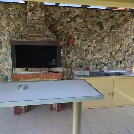 Ofrynio Kavalas Martin House *