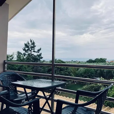 펜션 Ofrynio Kavalas Martin House